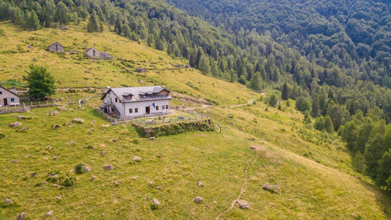 Rifugio Parpinasca Hostel Trontano Exterior photo